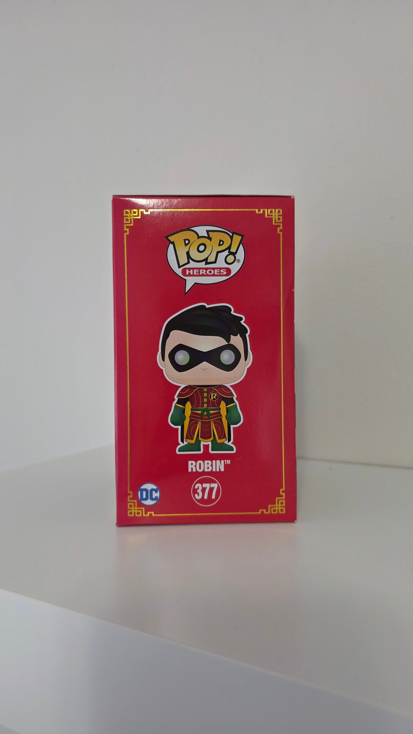 Funko Pop! Robin #377 - DC