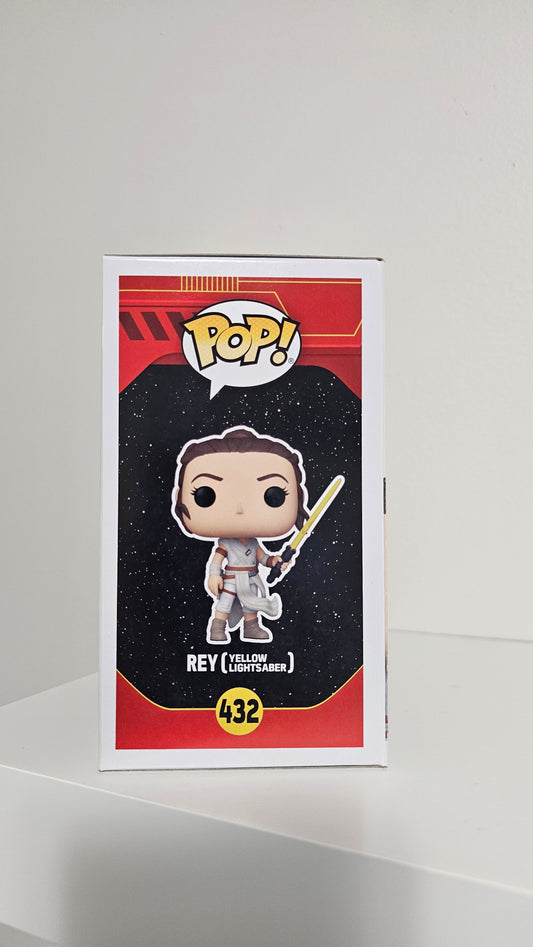 Funko Pop! Rey (yellow lightsaber) #432 - Star Wars